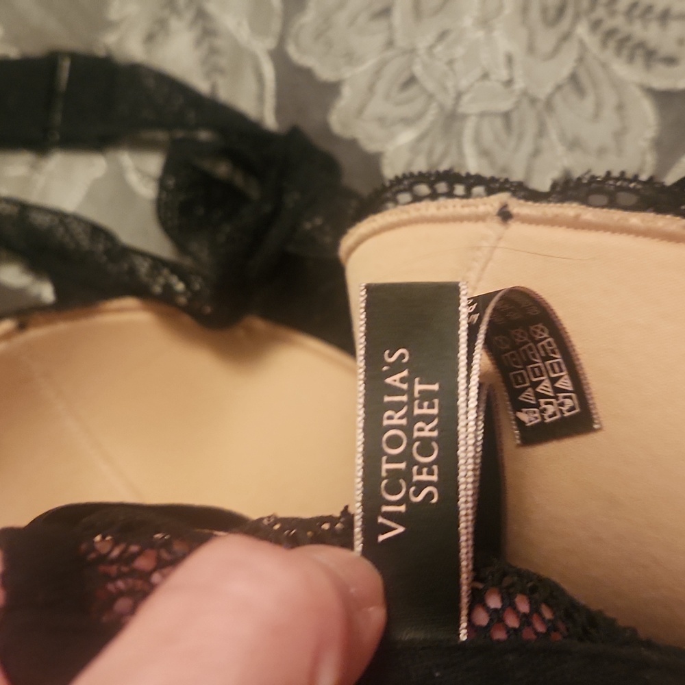 Victoria's Secret Black Lace Strappy Bra 34C NWOT - Picture 8 of 10